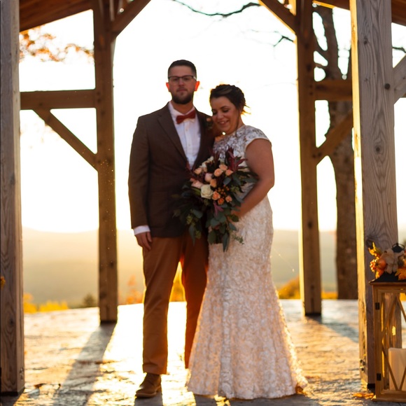 Meet your Posher, Mallorie - Picture 2 of 4